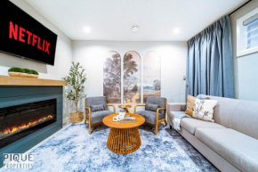 Stunning Suite-Hot tub-KingBed-Fireplace-Mins-YEG